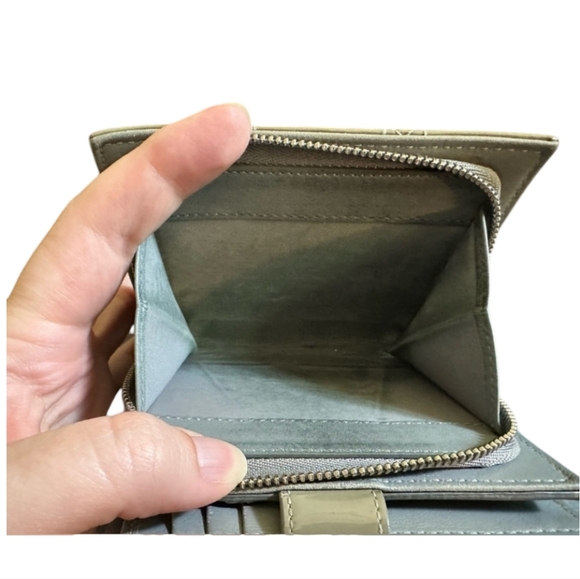 Christian Dior Cannage Lady Dior Lotus Patent Wallet - Picture 8 of 10